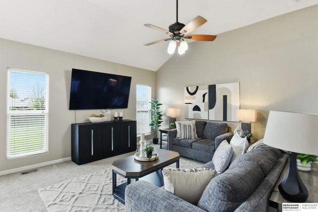 19106 Ohio Street, Omaha, NE 68022