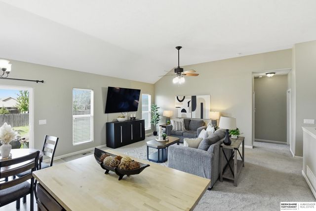 19106 Ohio Street, Omaha, NE 68022
