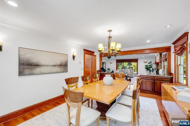 1 Aspen Court, Mahwah, NJ 07430
