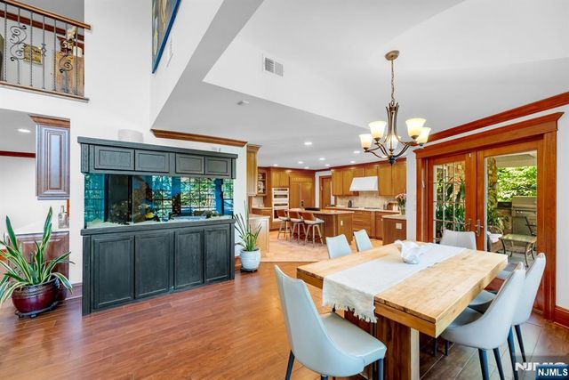 1 Aspen Court, Mahwah, NJ 07430