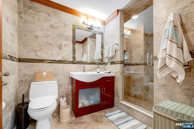 1 Aspen Court, Mahwah, NJ 07430