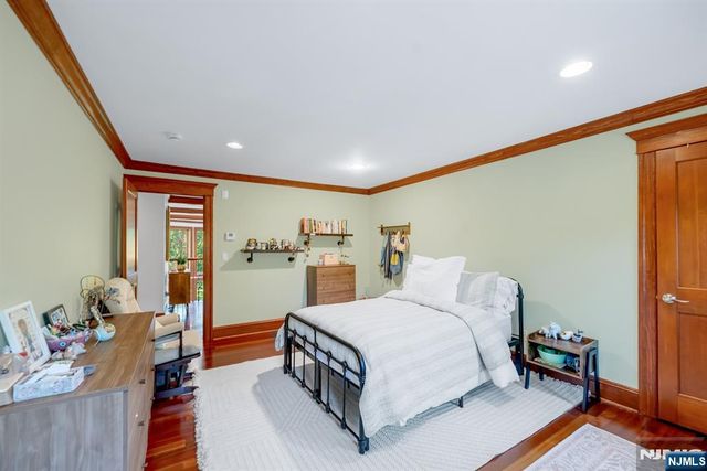1 Aspen Court, Mahwah, NJ 07430