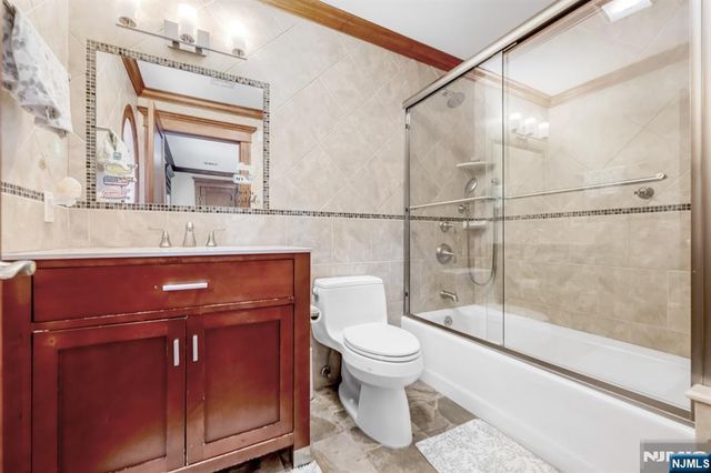 1 Aspen Court, Mahwah, NJ 07430