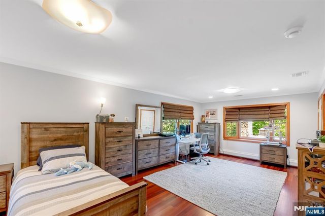 1 Aspen Court, Mahwah, NJ 07430
