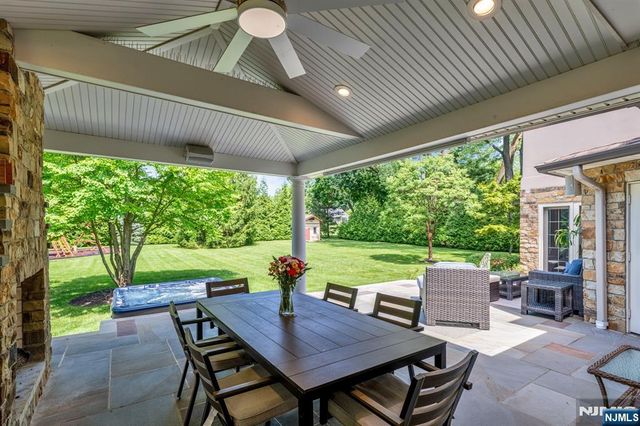 1 Aspen Court, Mahwah, NJ 07430