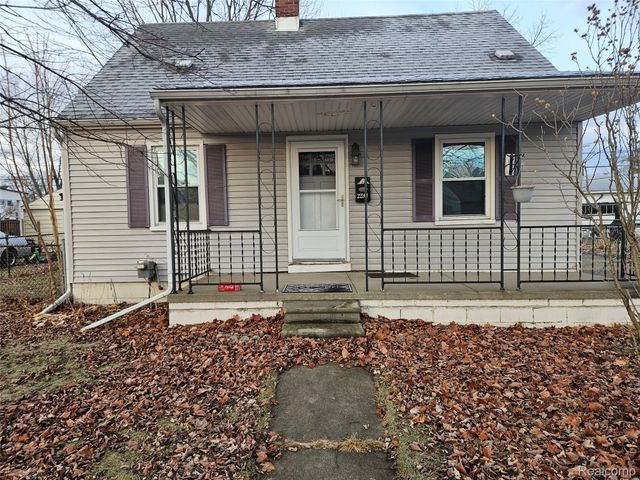 22161 Tuscany Avenue, Eastpointe, MI 48021