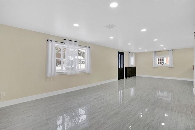 288 Buck Pond Rd, Westfield, MA 01085