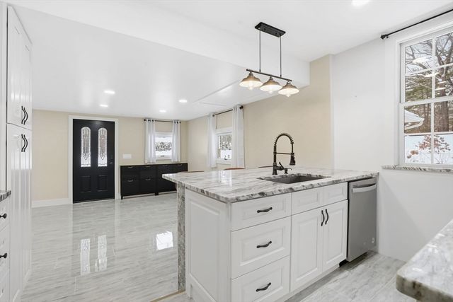 288 Buck Pond Rd, Westfield, MA 01085