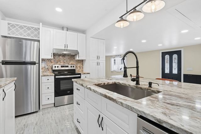 288 Buck Pond Rd, Westfield, MA 01085