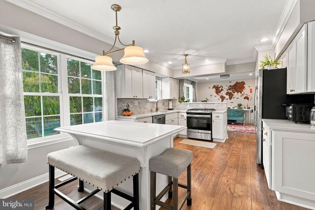 126 HAMPTON DR, Langhorne, PA 19047