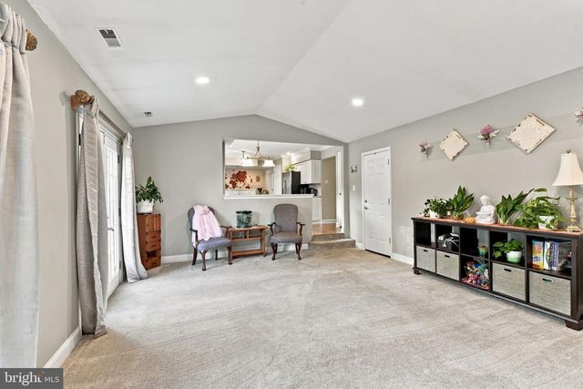 126 HAMPTON DR, Langhorne, PA 19047