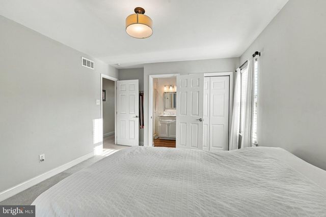 126 HAMPTON DR, Langhorne, PA 19047
