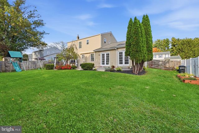 126 HAMPTON DR, Langhorne, PA 19047