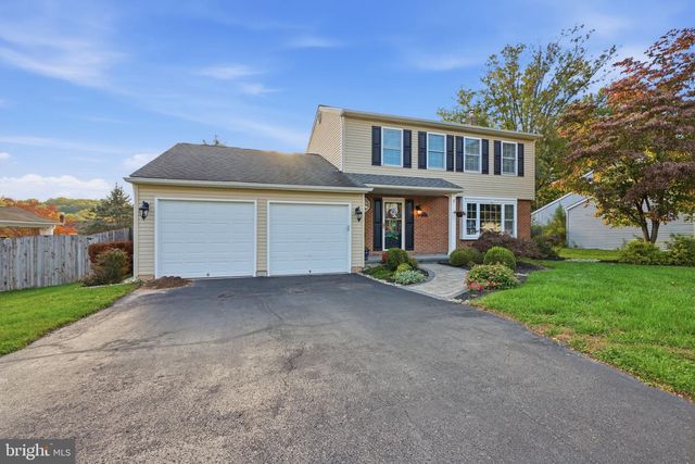 126 HAMPTON DR, Langhorne, PA 19047