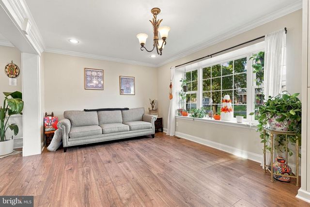 126 HAMPTON DR, Langhorne, PA 19047