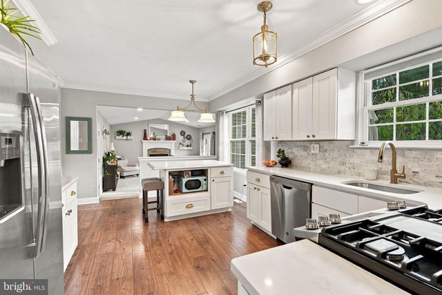 126 HAMPTON DR, Langhorne, PA 19047