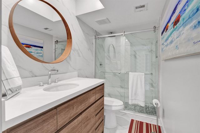 1017 NE 202nd Lane, Miami, FL 33179