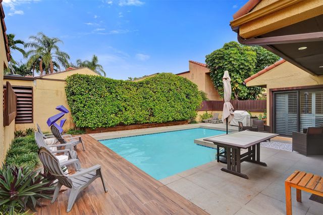 1017 NE 202nd Lane, Miami, FL 33179