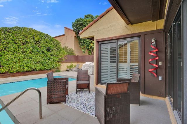 1017 NE 202nd Lane, Miami, FL 33179