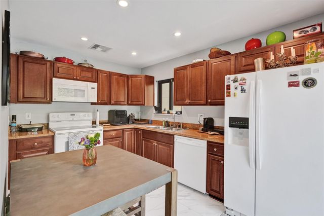 1017 NE 202nd Lane, Miami, FL 33179