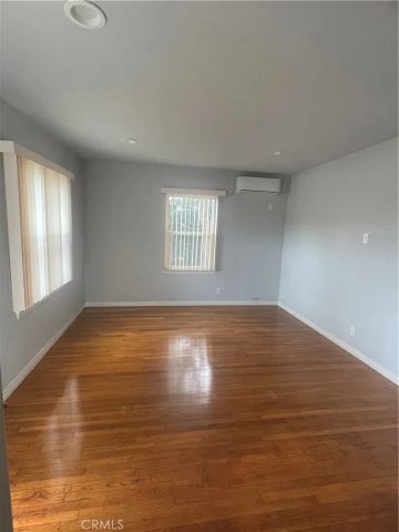 5901 woodman 5901, Valley Glen, CA 91401