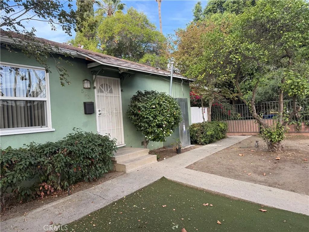 5901 woodman 5901, Valley Glen, CA 91401