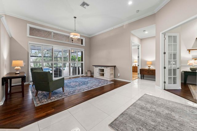 10305 Avenida Del Rio, Delray Beach, FL 33446