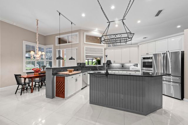 10305 Avenida Del Rio, Delray Beach, FL 33446