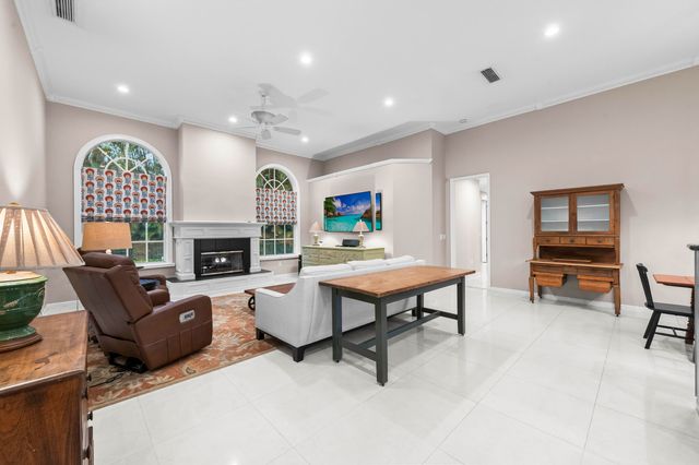 10305 Avenida Del Rio, Delray Beach, FL 33446