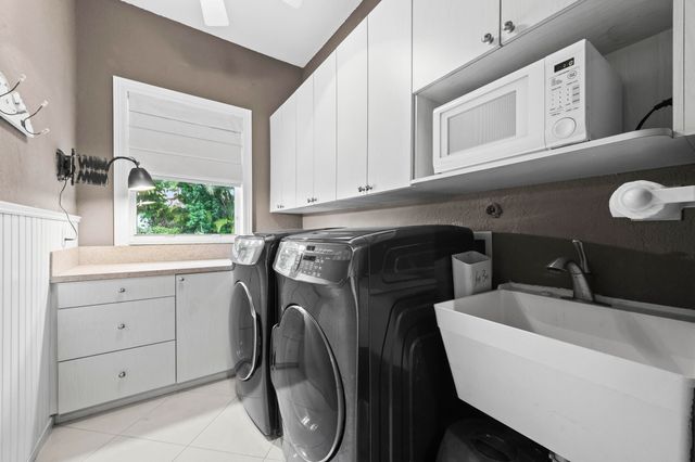 10305 Avenida Del Rio, Delray Beach, FL 33446