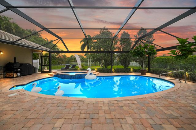 10305 Avenida Del Rio, Delray Beach, FL 33446