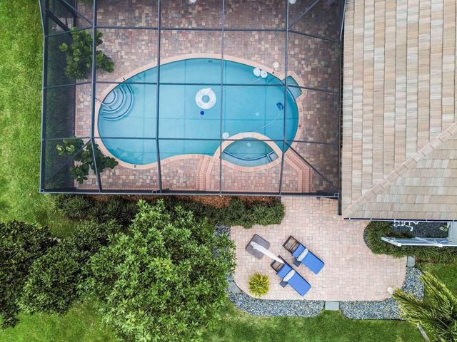 10305 Avenida Del Rio, Delray Beach, FL 33446