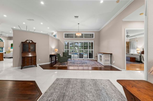 10305 Avenida Del Rio, Delray Beach, FL 33446