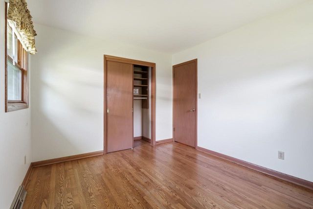 605 E Laverne DRIVE, Oak Creek, WI 53154