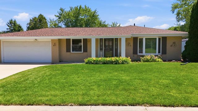605 E Laverne DRIVE, Oak Creek, WI 53154