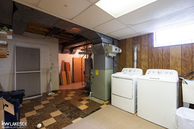 2932 Silverstone Lane, Waterford Twp, MI 48329