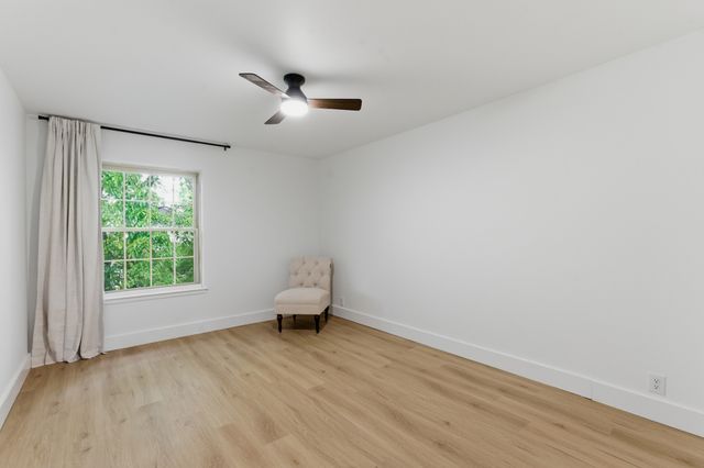 2116 Hobbs Rd L7, Nashville, TN 37215