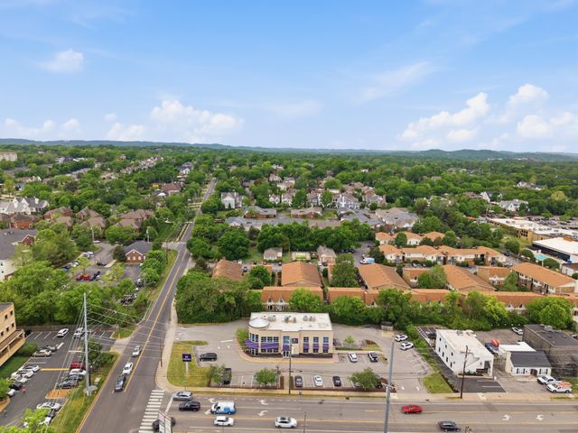 2116 Hobbs Rd L7, Nashville, TN 37215