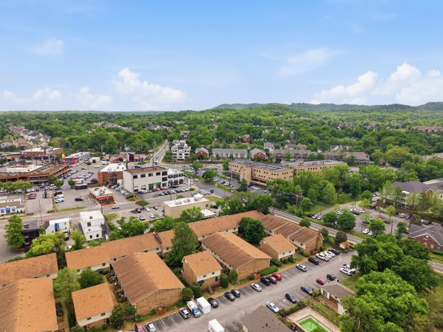 2116 Hobbs Rd L7, Nashville, TN 37215