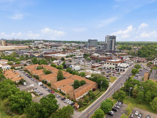 2116 Hobbs Rd L7, Nashville, TN 37215