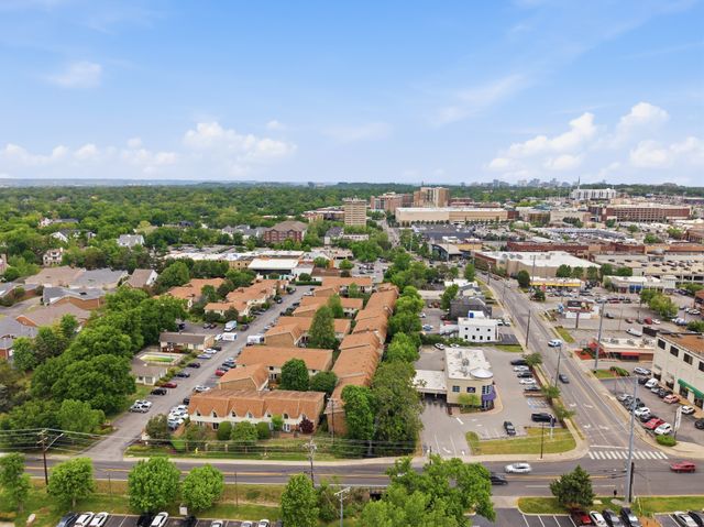 2116 Hobbs Rd L7, Nashville, TN 37215
