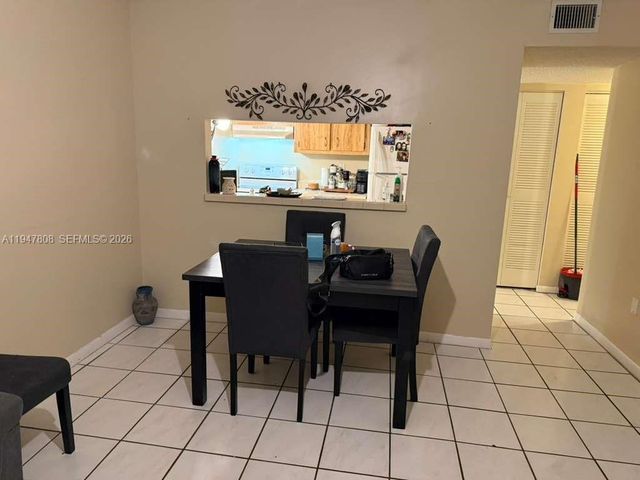 6031 Shakerwood Cir 107, Tamarac, FL 33319