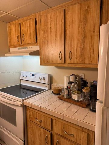 6031 Shakerwood Cir 107, Tamarac, FL 33319