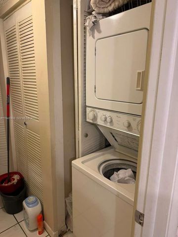 6031 Shakerwood Cir 107, Tamarac, FL 33319