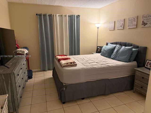 6031 Shakerwood Cir 107, Tamarac, FL 33319