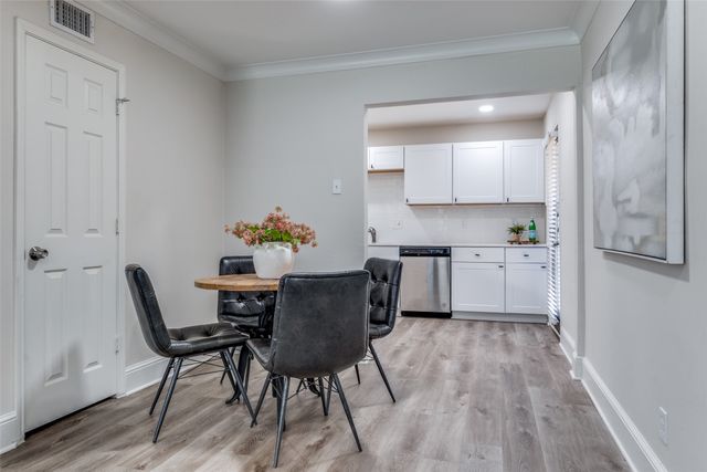 10211 Regal Oaks Drive 120, Dallas, TX 75230