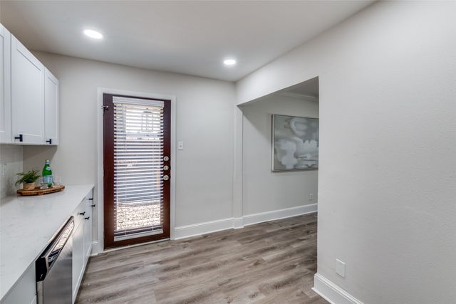 10211 Regal Oaks Drive 120, Dallas, TX 75230