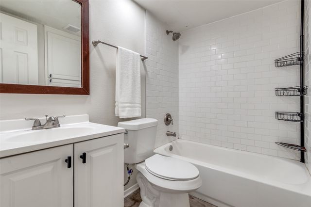 10211 Regal Oaks Drive 120, Dallas, TX 75230