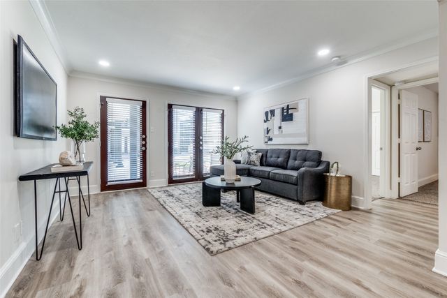 10211 Regal Oaks Drive 120, Dallas, TX 75230