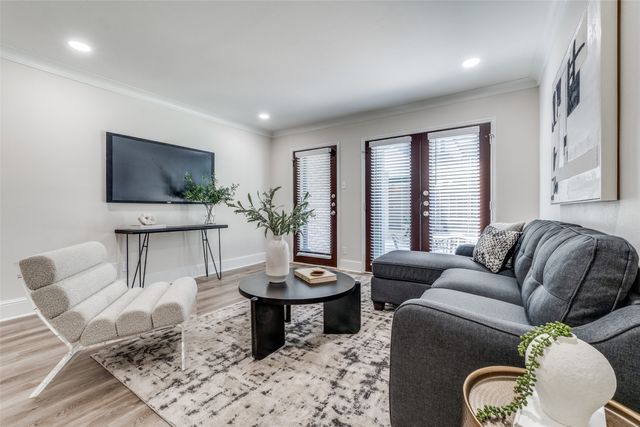 10211 Regal Oaks Drive 120, Dallas, TX 75230